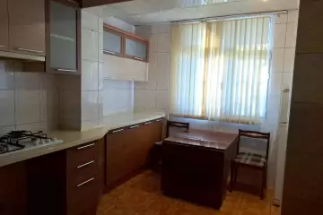 Satılır Köhnə Tikili Xəzər Univermağıda