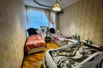 Satılır Yeni Tikili 1-ci Mikrorayonda