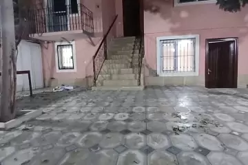 Satılır Həyət Evi Bakıda 