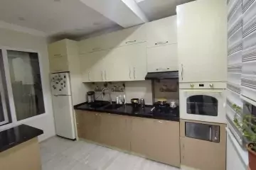 Satılır Yeni Tikili Bakı Kinoteatrıda