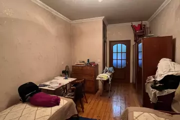 Satılır Köhnə Tikili 1-ci Mikrorayonda