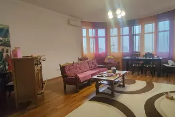 Satılır Yeni Tikili Yasamalda
