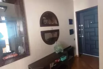 Satılır Köhnə Tikili Elmler Akademiyasıda