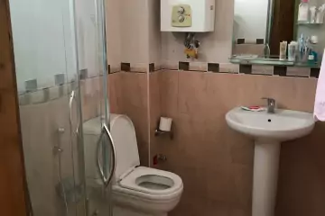 Satılır Yeni Tikili Elmler Akademiyasıda