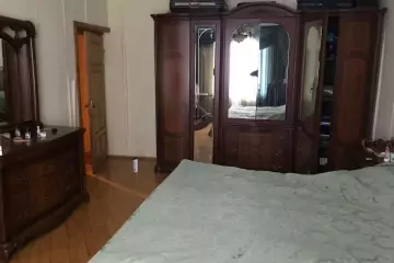 Satılır Yeni Tikili Elmler Akademiyasıda