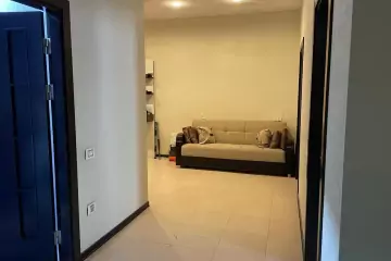 Satılır Yeni Tikili Elmler Akademiyasıda