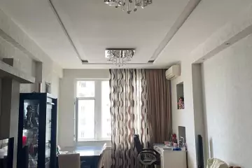 Satılır Yeni Tikili Elmler Akademiyasıda