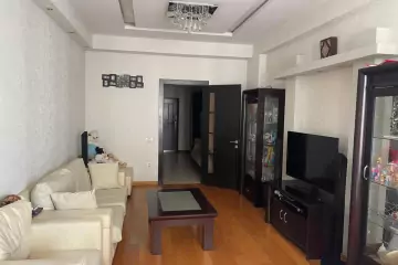 Satılır Yeni Tikili Elmler Akademiyasıda