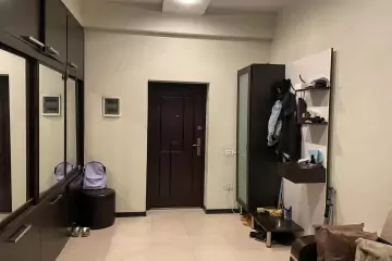 Satılır Yeni Tikili Elmler Akademiyasıda