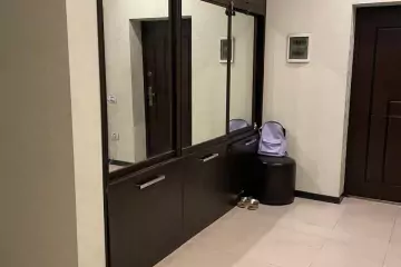 Satılır Yeni Tikili Elmler Akademiyasıda