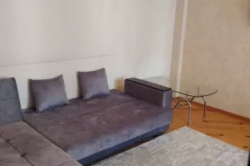 Satılır Yeni Tikili Ağ şəhər Kompleksində
