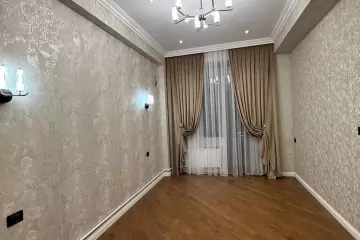 Satılır Yeni Tikili Heydər əliyev Mərkəzində