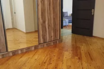 Satılır Yeni Tikili Ağ şəhər Kompleksində