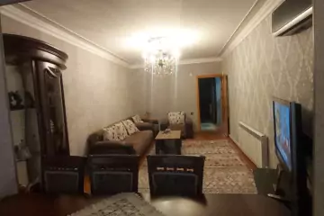 Satılır Yeni Tikili Elmler Akademiyasıda