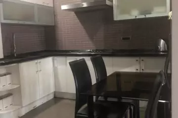 Satılır Yeni Tikili şərq Bazarında