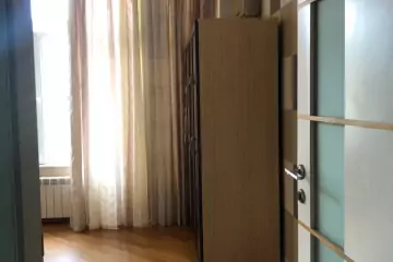 Satılır Yeni Tikili şərq Bazarında