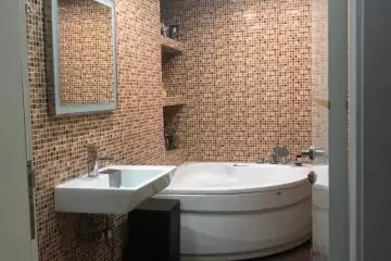 Satılır Yeni Tikili şərq Bazarında