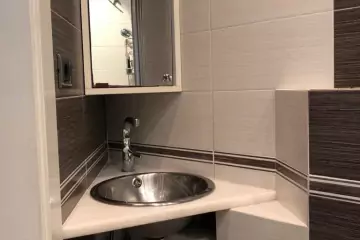 Satılır Yeni Tikili şərq Bazarında