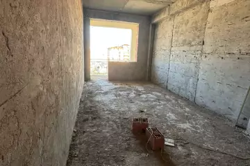 Satılır Yeni Tikili Keşlədə
