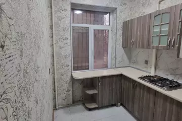 Satılır Köhnə Tikili Nəsimi Bazarında