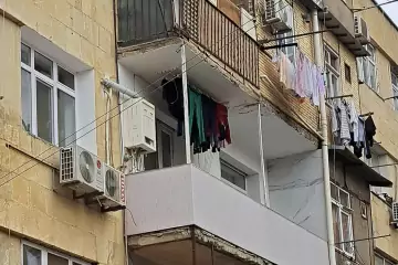Satılır Köhnə Tikili Bakı Kinoteatrıda