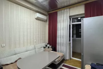 Satılır Yeni Tikili Heydər əliyev Mərkəzində