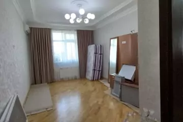 Satılır Yeni Tikili Elmler Akademiyasıda