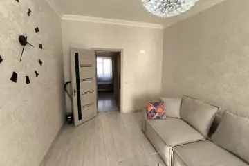 Satılır Köhnə Tikili Yasamalda