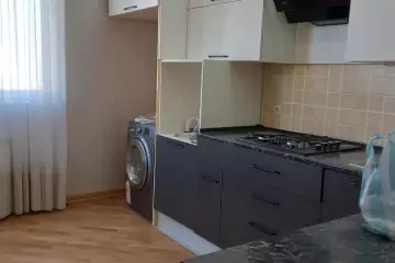 Satılır Yeni Tikili Elmler Akademiyasıda