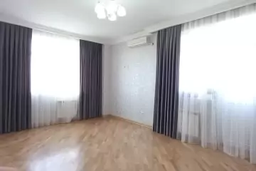 Satılır Yeni Tikili Elmler Akademiyasıda