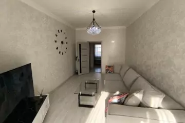 Satılır Köhnə Tikili Yasamalda