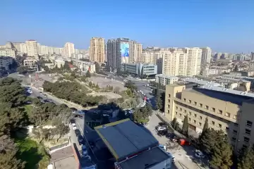 Satılır Yeni Tikili Elmler Akademiyasıda