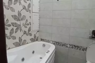 Satılır Yeni Tikili Elmler Akademiyasıda