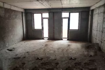 Satılır Yeni Tikili Nəsimi Bazarında
