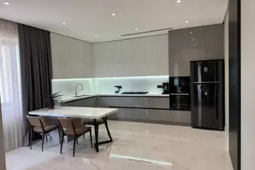 Satılır Yeni Tikili Bakıxanovda
