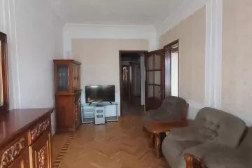 Aylıq Kirayə Köhnə Tikili Elmler Akademiyasıda