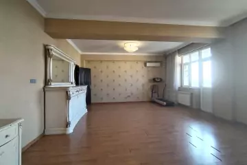 Satılır Köhnə Tikili Yasamalda