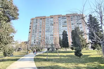Satılır Köhnə Tikili Yasamalda