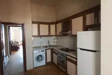 Aylıq Kirayə Köhnə Tikili Elmler Akademiyasıda