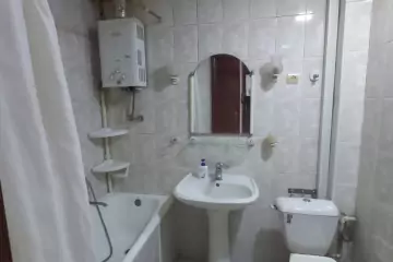 Aylıq Kirayə Köhnə Tikili Elmler Akademiyasıda