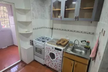 Satılır Köhnə Tikili Yasamalda