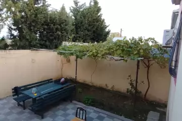 Satılır Həyət Evi Zabrat Qəsəbəsida