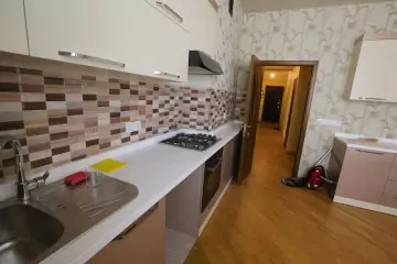 Satılır Yeni Tikili Yasamalda