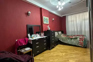 Satılır Yeni Tikili 9-cu Mikrorayonda