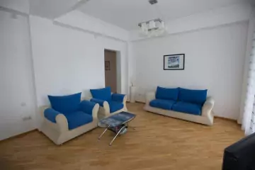 Satılır Köhnə Tikili İçərişəhərdə