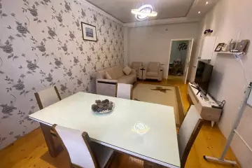 Satılır Yeni Tikili 8-ci Kilometrdə