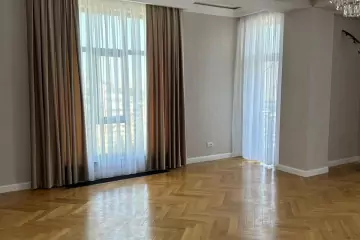 Satılır Yeni Tikili Nərimanov Parkı