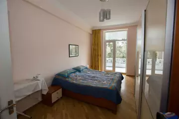Satılır Köhnə Tikili İçərişəhərdə