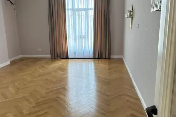 Satılır Yeni Tikili Nərimanov Parkı