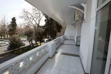 Satılır Köhnə Tikili İçərişəhərdə